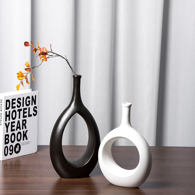 Ceramic hydroponic vase in white glazed finish