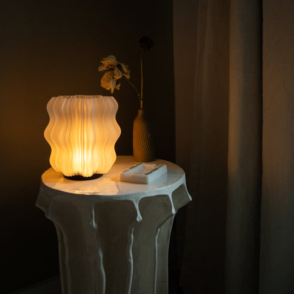 Cordless mini wavy lamp size and proportion reference