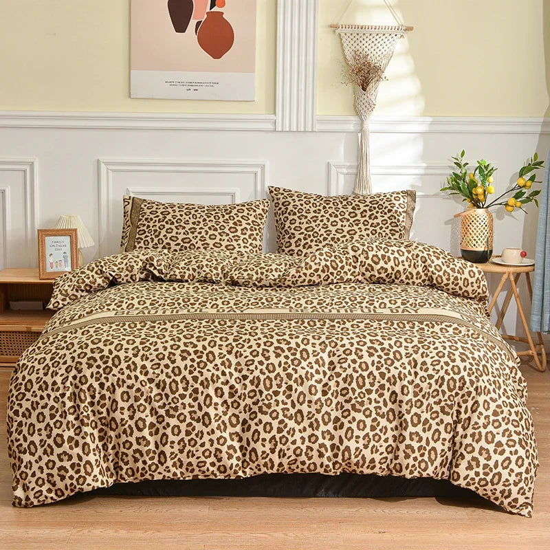Black and White Duvet Cover Set with Pillowcases