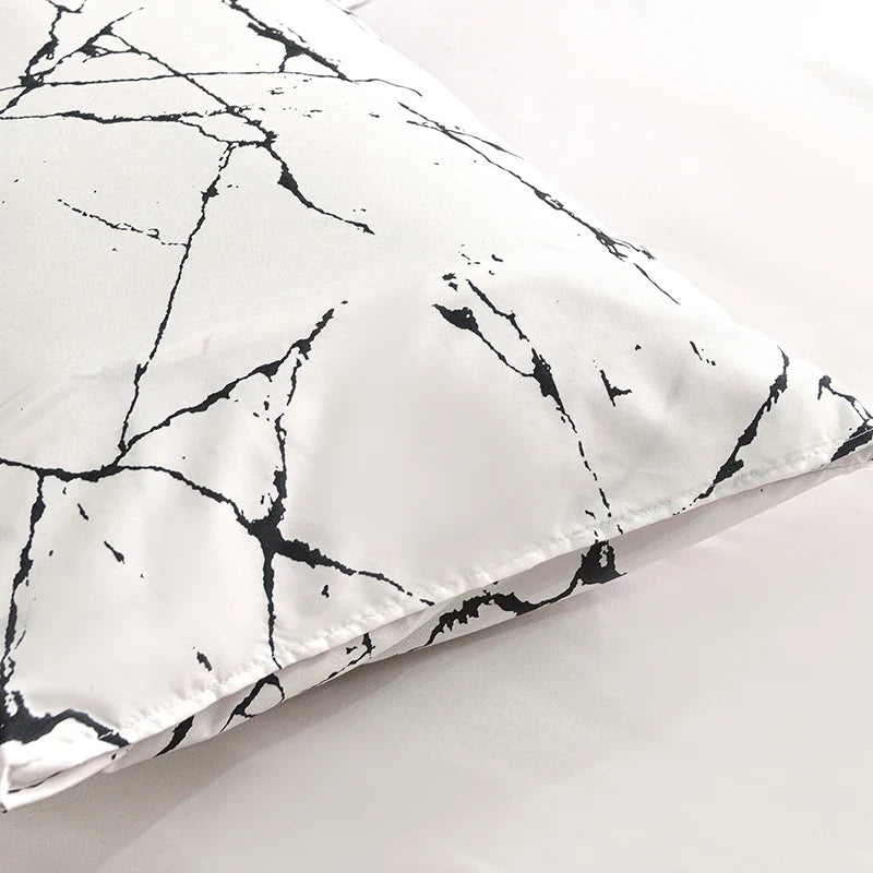 Black and White Duvet Cover Set with Pillowcases